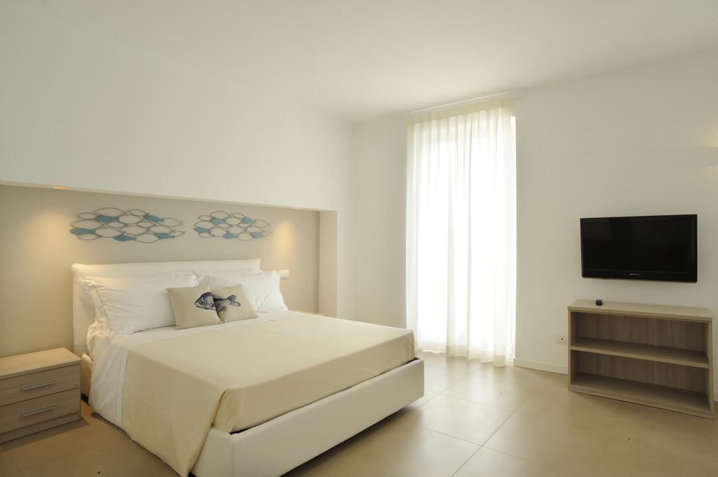 Residence San Marco Suites&Apartments Алассіо Екстер'єр фото