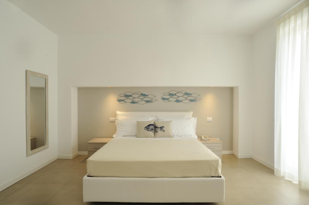 Residence San Marco Suites&Apartments Алассіо Екстер'єр фото