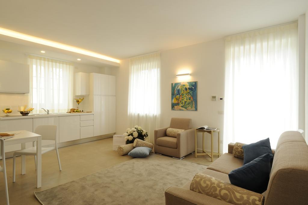 Residence San Marco Suites&Apartments Алассіо Екстер'єр фото
