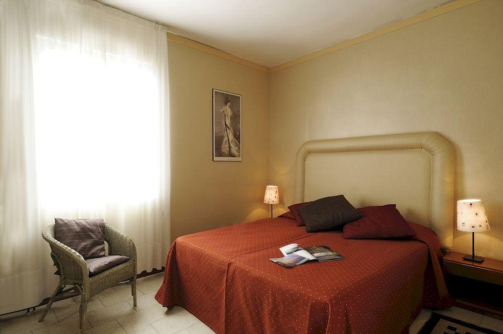 Residence San Marco Suites&Apartments Алассіо Екстер'єр фото