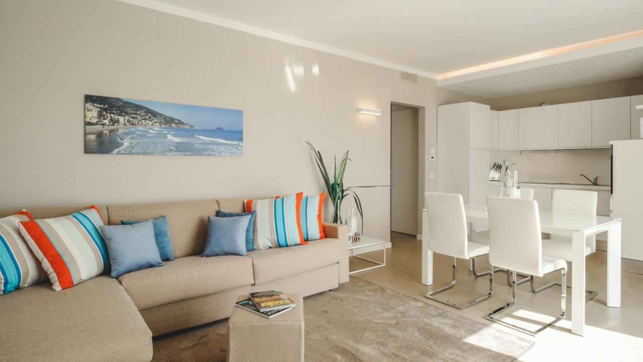 Residence San Marco Suites&Apartments Алассіо Екстер'єр фото
