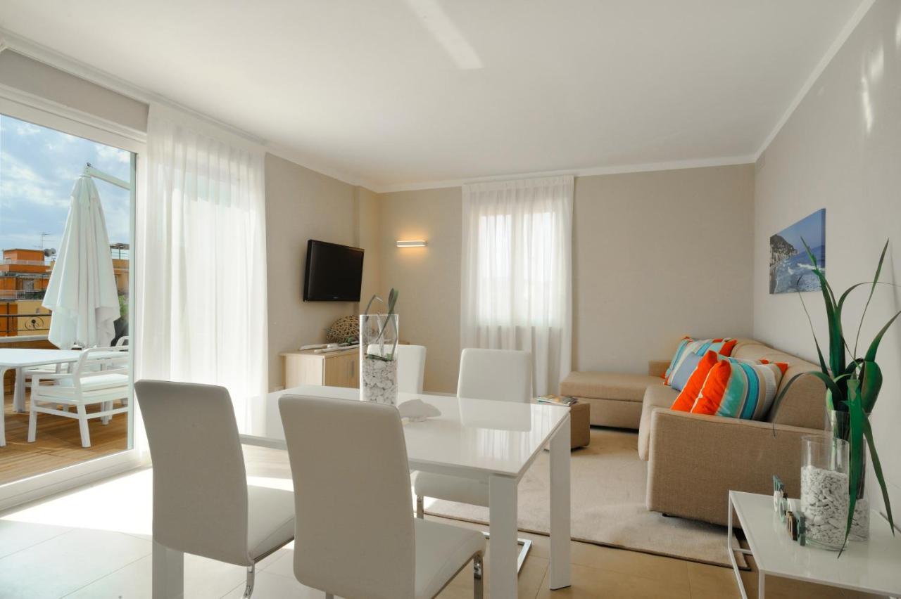 Residence San Marco Suites&Apartments Алассіо Екстер'єр фото